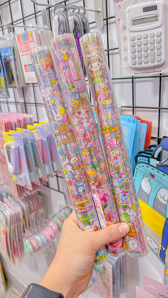 استیکر رولی انیمه و دختر